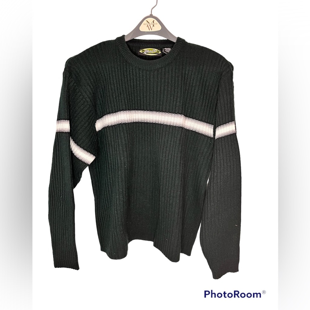 Gently used sweater size L